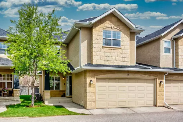 39 Strathlea Common SW #31, Calgary, AB T3H 5P8