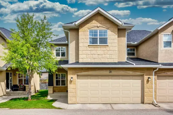 39 Strathlea Common SW #31, Calgary, AB T3H 5P8
