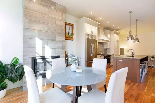 1936 36 ST SW #1, Calgary, AB T3E 2Y9