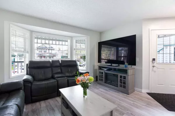 204 Mt Aberdeen CIR SE, Calgary, AB T2Z 3H3