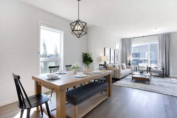 896 Belmont DR SW, Calgary, AB T2X 0C6