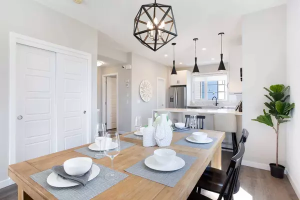 896 Belmont DR SW, Calgary, AB T2X 0C6