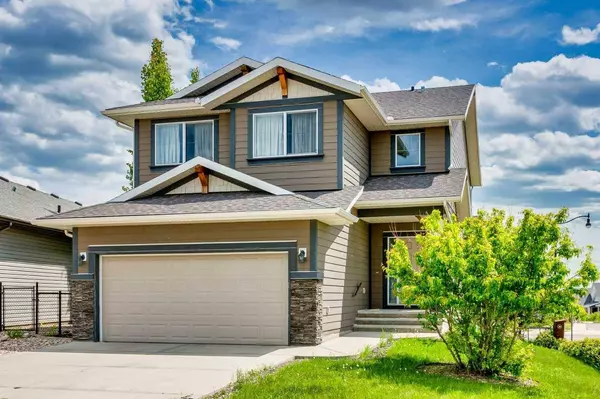 32 Drake Landing HL, Okotoks, AB T1S 0M8