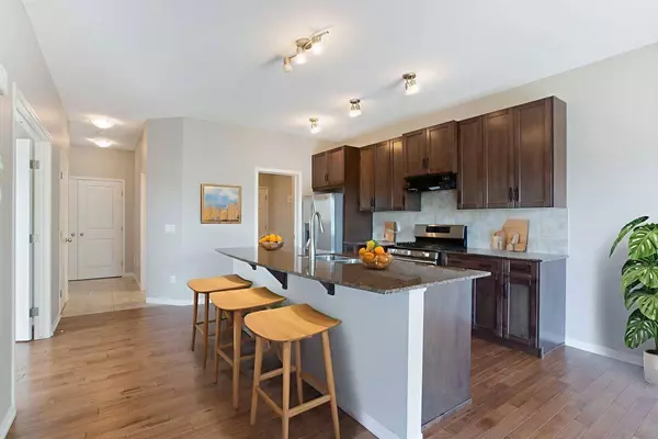 32 Drake Landing HL, Okotoks, AB T1S 0M8