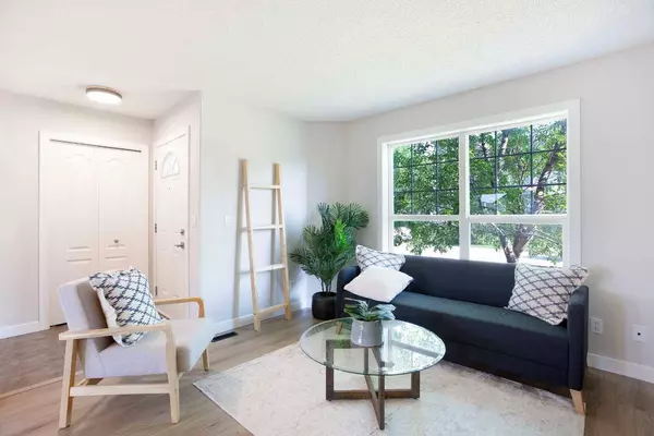 62 Cranberry PL SE, Calgary, AB T3M 0G9