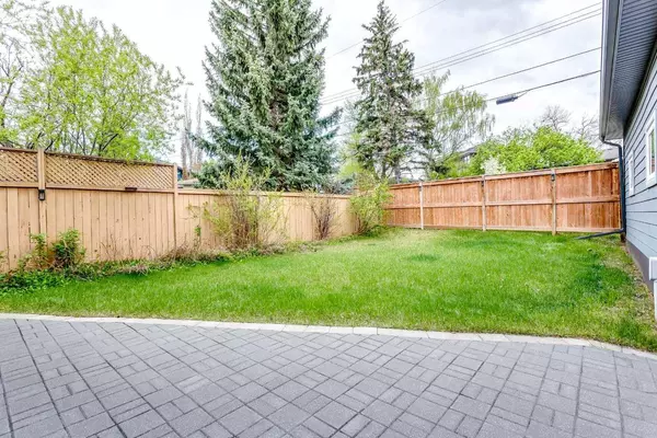 101 Wimbledon CRES SW, Calgary, AB T3C 3J2