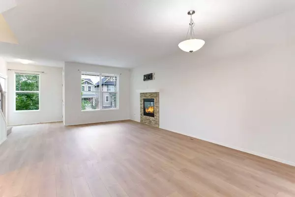 22 Nolanfield TER NW, Calgary, AB T3R 0M4