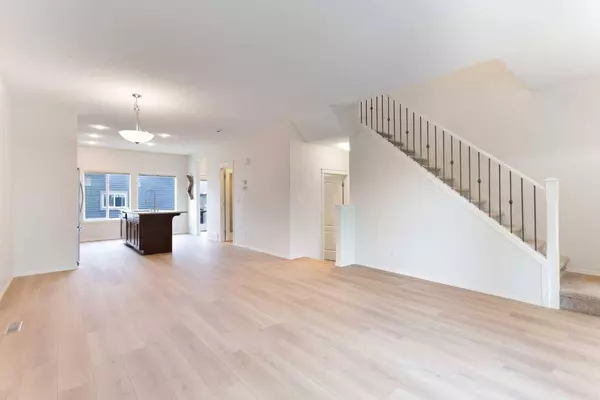 22 Nolanfield TER NW, Calgary, AB T3R 0M4