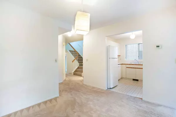 195 Cedarbrook WAY SW, Calgary, AB T2W 3Z7