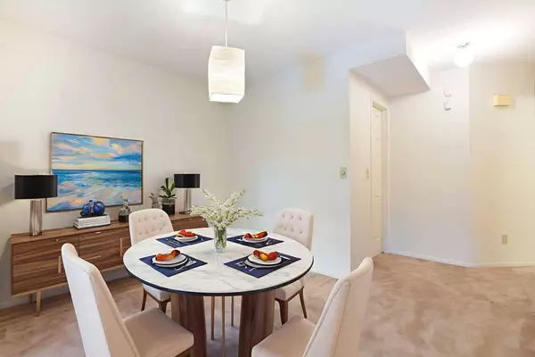 195 Cedarbrook WAY SW, Calgary, AB T2W 3Z7