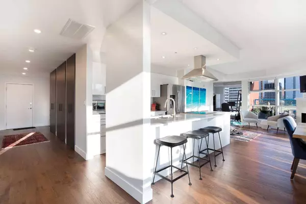 205 Riverfront AVE Southwest #1005, Calgary, AB T2P 5K4