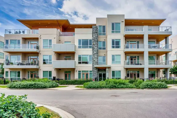 23 Burma Star RD SW #202, Calgary, AB T3E 7Y9