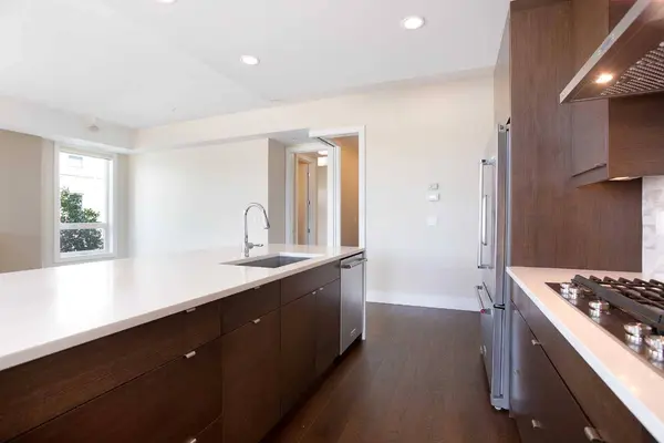 23 Burma Star RD SW #202, Calgary, AB T3E 7Y9