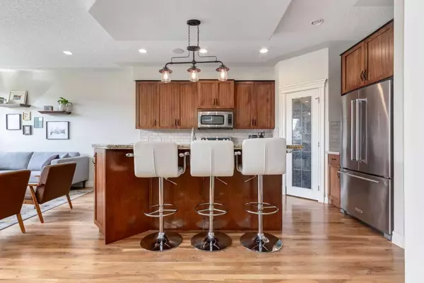 625 25 AVE NW, Calgary, AB T2M 2B1