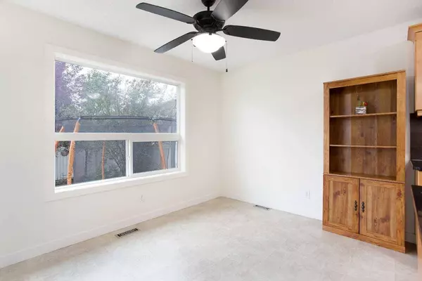 373 Brightonstone GN SE, Calgary, AB T2Z 0K1