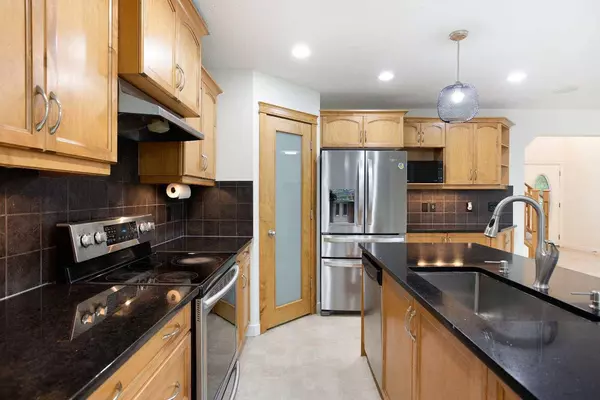 373 Brightonstone GN SE, Calgary, AB T2Z 0K1