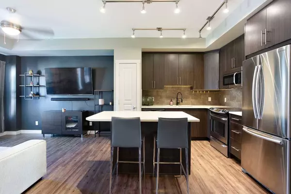 309 Mckenzie Towne SQ SE, Calgary, AB T2Z 1E3