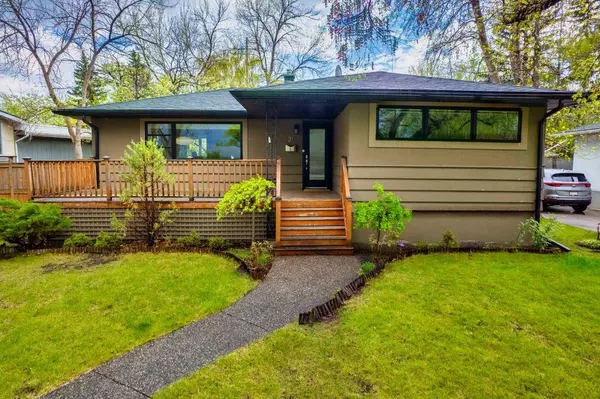 21 Mayfair RD SW, Calgary, AB T2V 1Y5