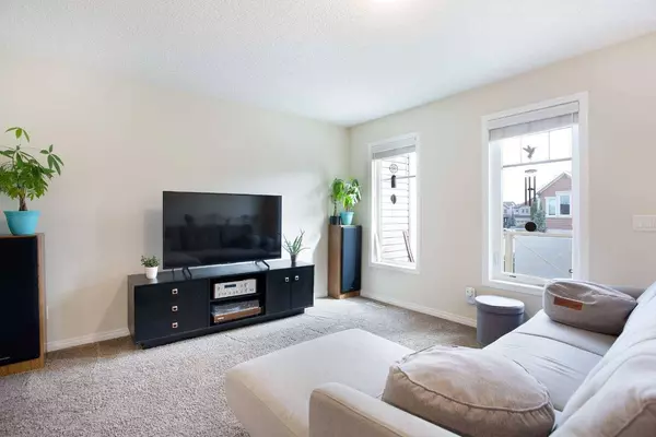 176 Windstone Link SW, Airdrie, AB T4B 3X5