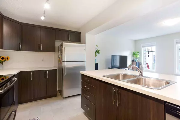 176 Windstone Link SW, Airdrie, AB T4B 3X5