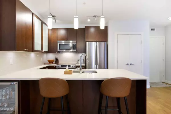 836 Royal AVE SW #310, Calgary, AB T2T 0L3