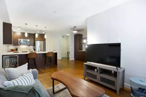 836 Royal AVE SW #310, Calgary, AB T2T 0L3