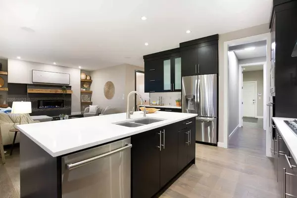79 Cranarch TER SE, Calgary, AB T3M 1Z1