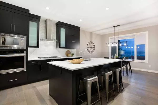 79 Cranarch TER SE, Calgary, AB T3M 1Z1