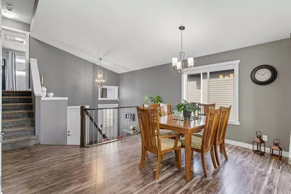 85 Lalor DR, Red Deer, AB T4R 0R6