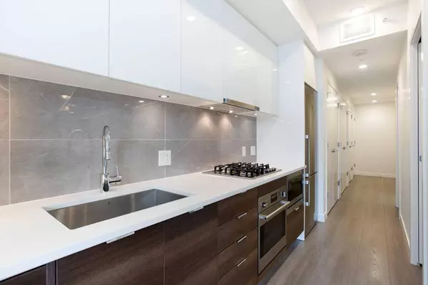 138 Waterfront CT SW #311, Calgary, AB T2P 1L1