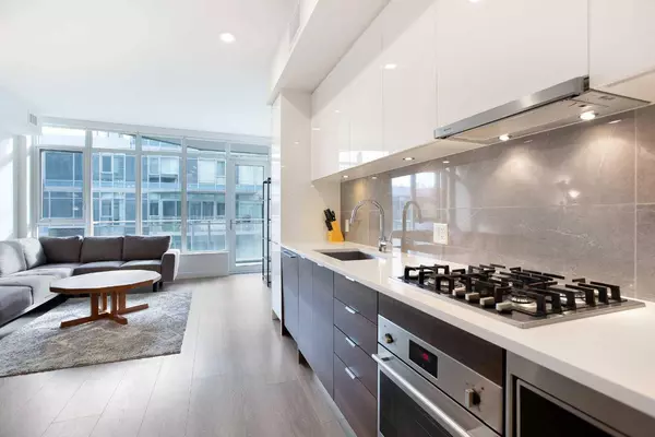 138 Waterfront CT SW #311, Calgary, AB T2P 1L1