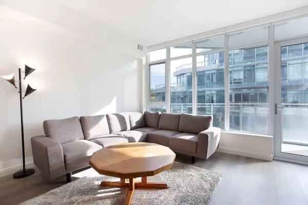 138 Waterfront CT SW #311, Calgary, AB T2P 1L1