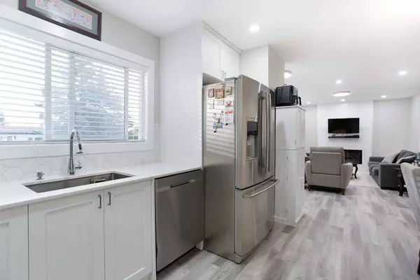 119 Maranda Close NE, Calgary, AB T2A 3E7