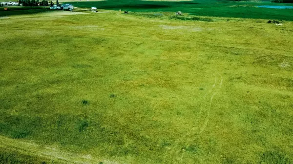 4 Avenue SE, Diamond Valley, AB T0L 1H0