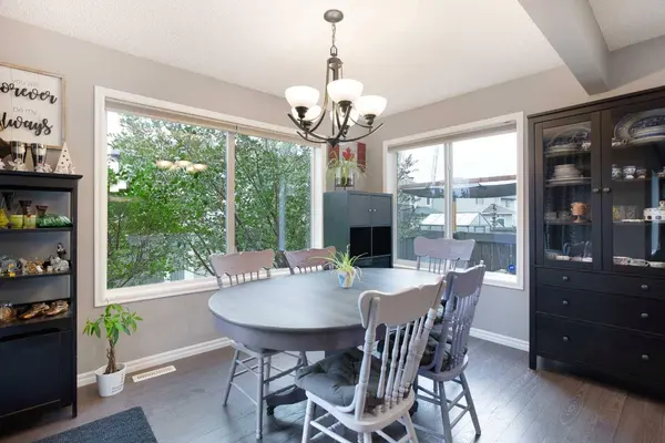 332 New Brighton PL SE, Calgary, AB T2Z 4W6