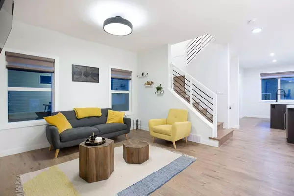 210 Chelsea Heath, Chestermere, AB T1X 2N5