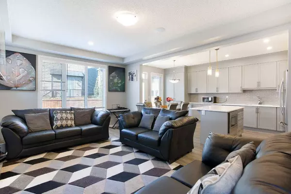 158 Osborne Common SW, Airdrie, AB T4B 5G7