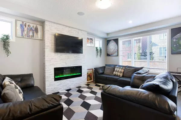 158 Osborne Common SW, Airdrie, AB T4B 5G7