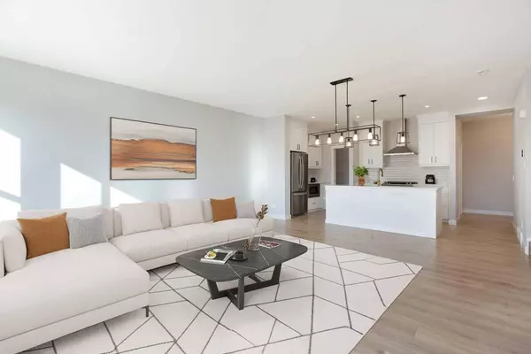 125 Cranbrook GDNS SE, Calgary, AB T3M 3C3