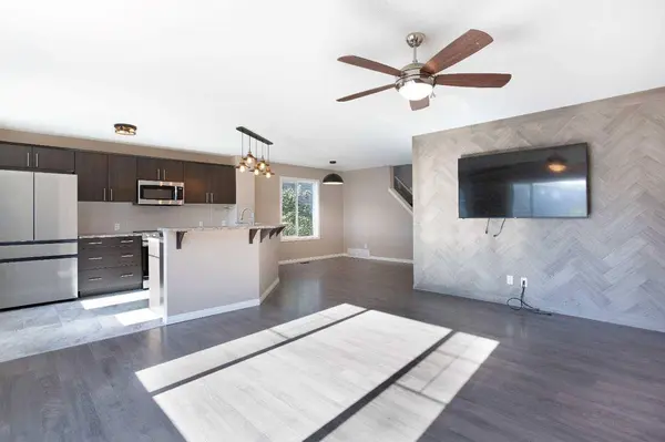 209 Viewpointe TER, Chestermere, AB T1X 0P9