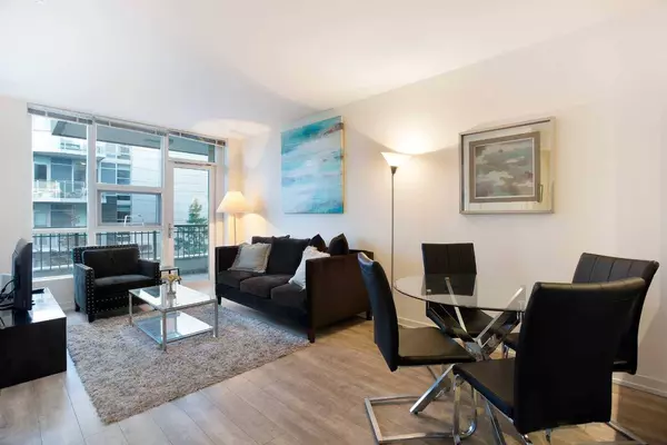 51 Waterfront Mews SW #205, Calgary, AB T2P 0X3