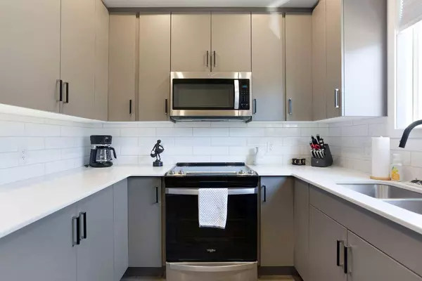 850 Belmont DR SW #519, Calgary, AB T2X 4A5