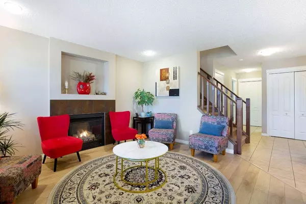 28 Kinlea Link NW, Calgary, AB T3R 0C4