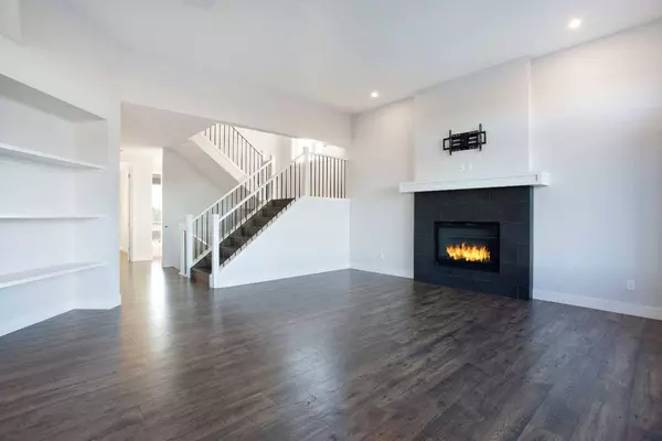 74 Cimarron Estates DR, Okotoks, AB T1S 0R2