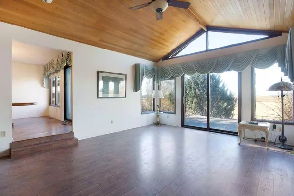 11 Georgian EST, Rural Rocky View County, AB T1Z 0K1