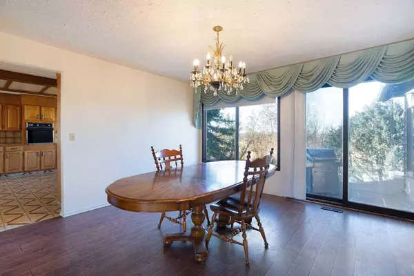 11 Georgian EST, Rural Rocky View County, AB T1Z 0K1