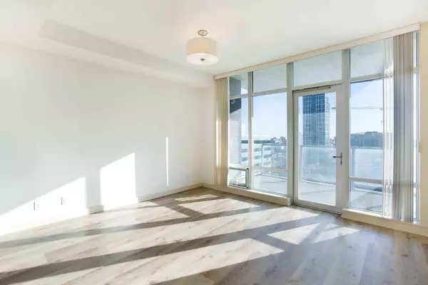 530 12 AVE SW #1006, Calgary, AB T2R 0B1