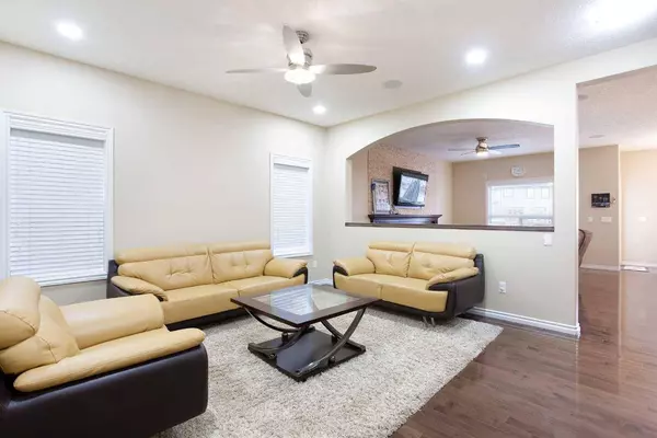 169 Taralake MNR NE, Calgary, AB T3J 0N1