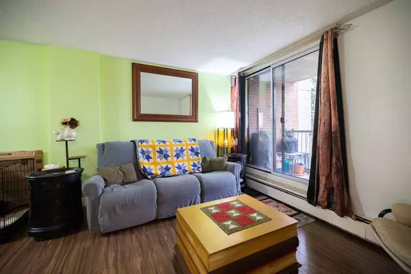 4944 Dalton DR NW #208, Calgary, AB T3A 2E6