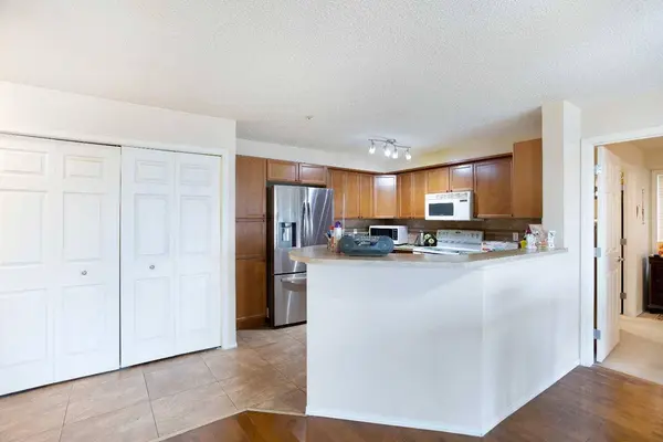 5200 44 AVE NE #2107, Calgary, AB T1Y 7L4